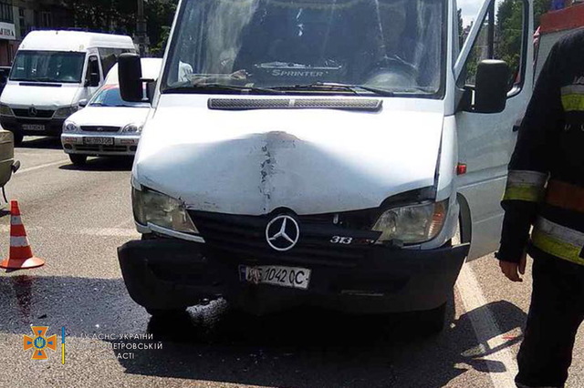     Mercedes-Sprinter  Peugeot