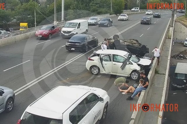  :           Nissan    ,  