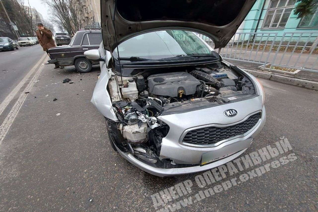         Kia:       Chevrolet